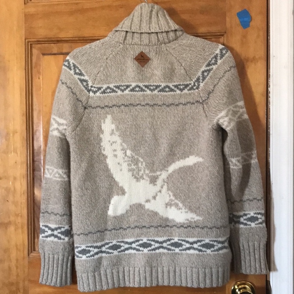 Eddie Bauer chunky wool cardigan Canadian Goose size M